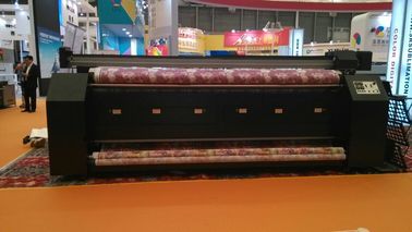 Surja la impresora para la bandera que hace interior y al aire libre