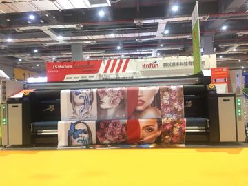 El sistema de impresión continuo de la bandera de la impresora de chorro de tinta del voltaje 380V 6500W gana en total poder