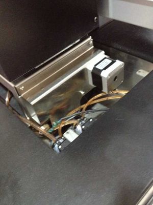 Trazador dual de la tela del formato grande de CMYK en campo del anuncio