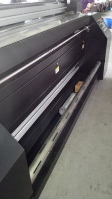 Señale el equipo de impresión por medio de una bandera digital del trazador de la tela de materia textil en poliéster de la sublimación